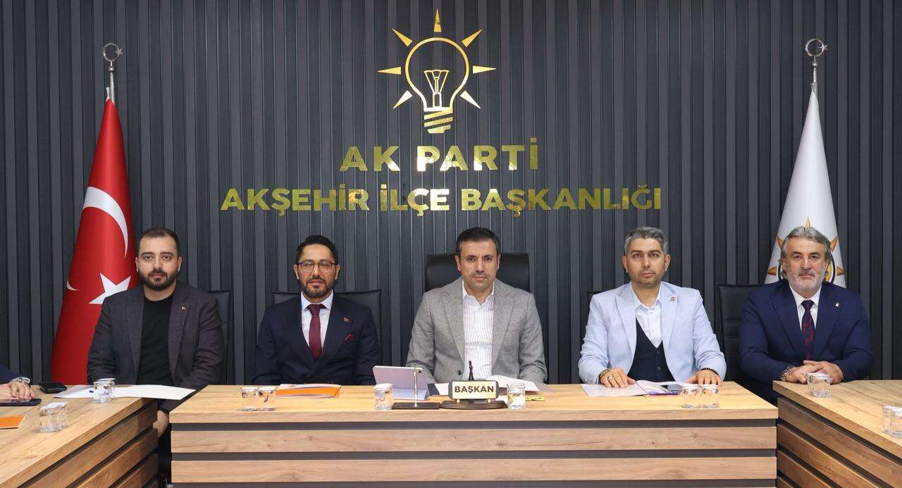 AK Parti Konya’dan Akşehir çıkarması! Gün boyu mahalle mahalle gezdiler 16
